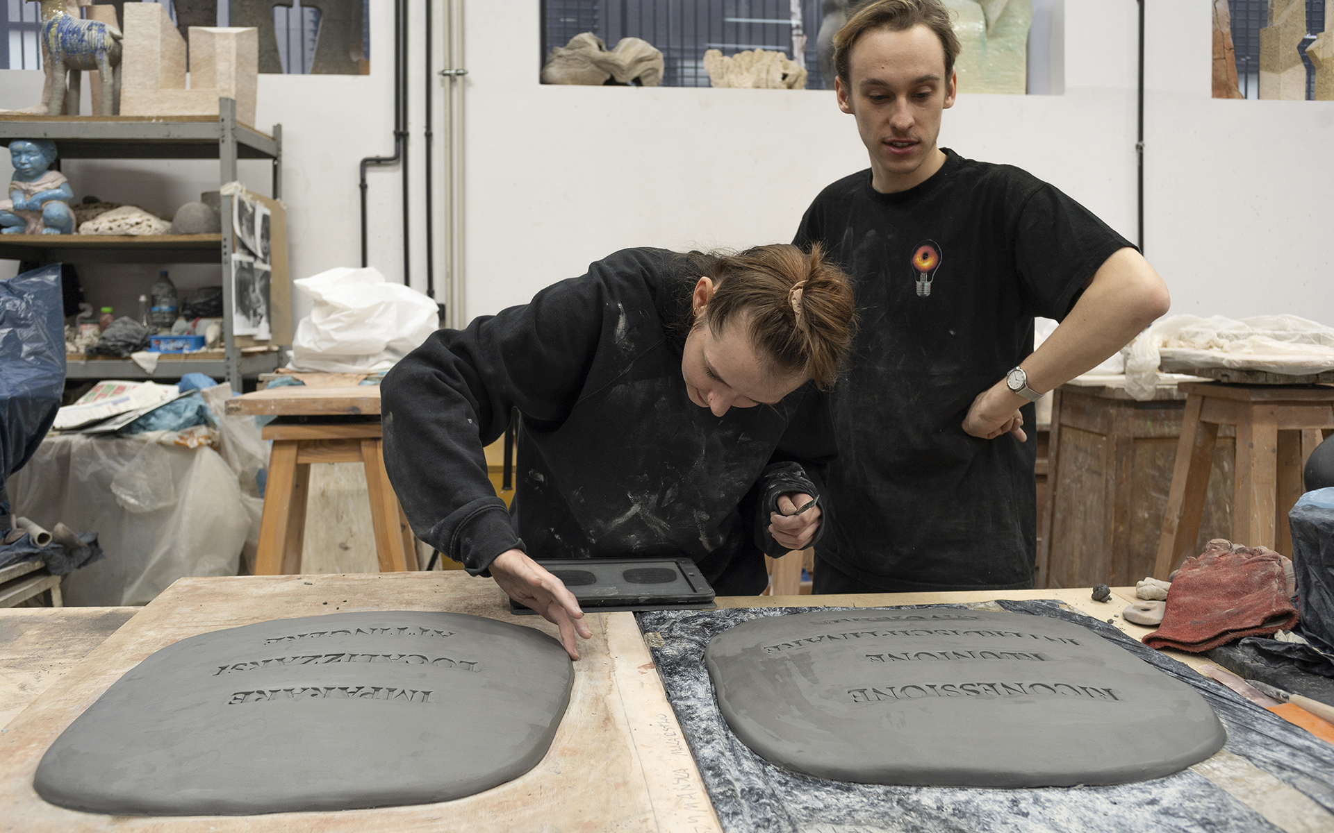 Mateusz and Olga preparing the Riconessione tablets